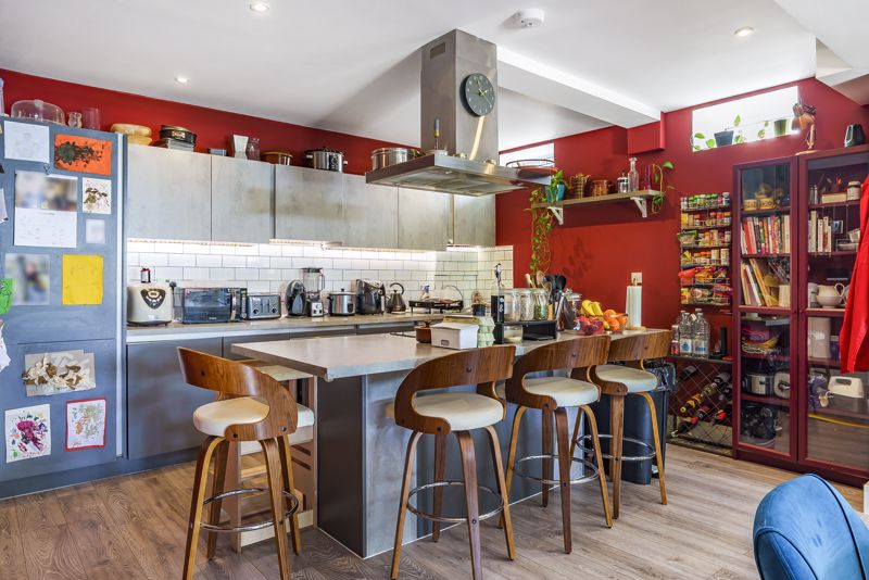 Kitchen- click for photo gallery